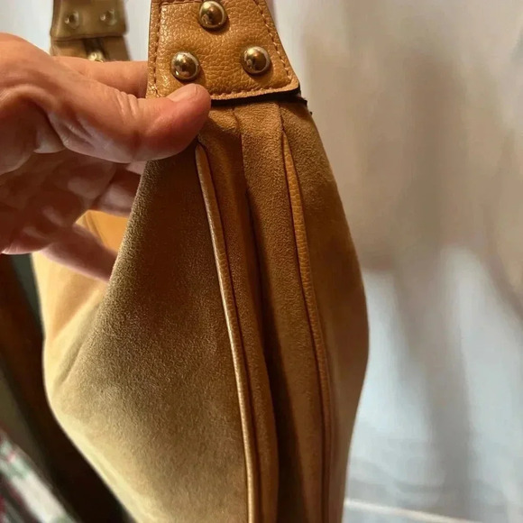 Liz Claiborne FAITHE Top Zip Shoulder Bag Purse Tan - Picture 3 of 12